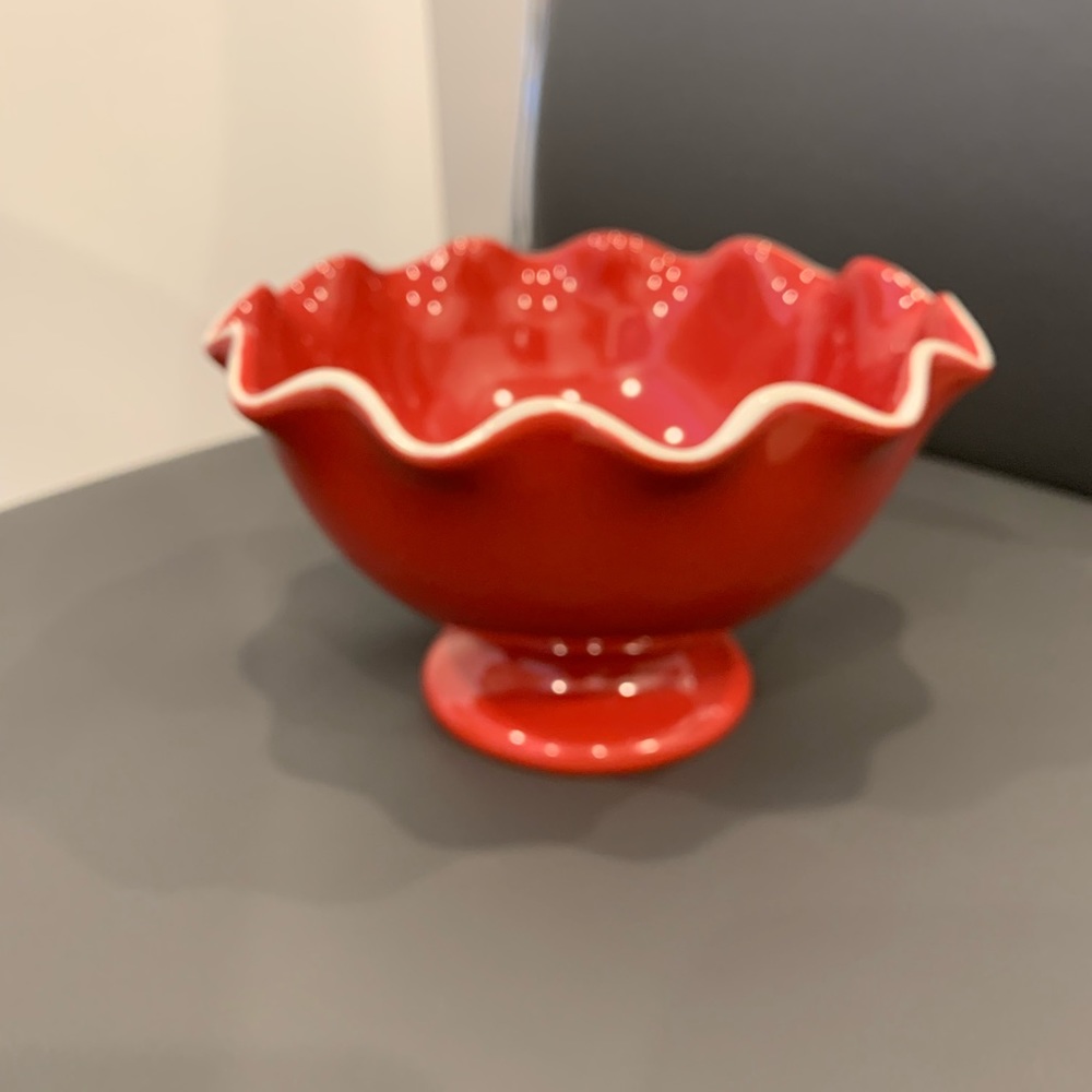 Longaberger Red Ruffled Pedestal Bowl 4” tall with a 7” Opening Diameter - Picture 1 of 5